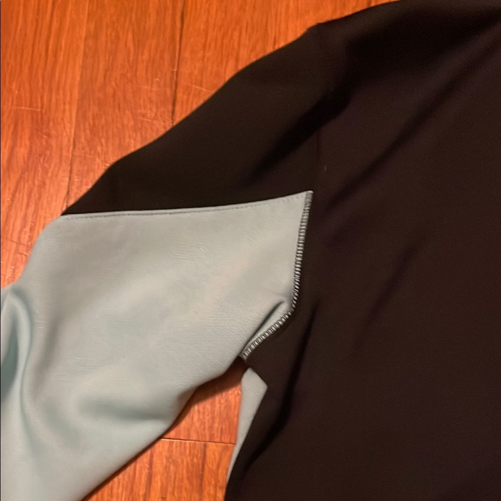 Volcom Women’s Colorblock Zip Hoodie- Medium - Picture 12 of 16